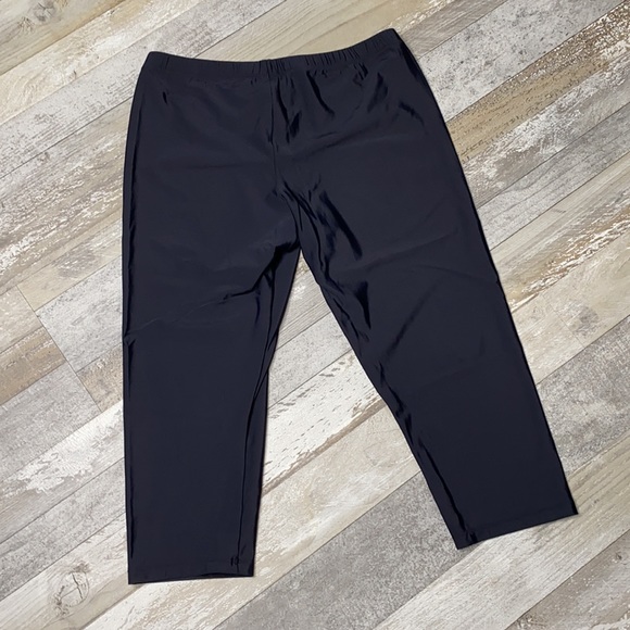 Women’s Under Armour Dri Fit Capri Leggings - Lrg - Picture 6 of 6